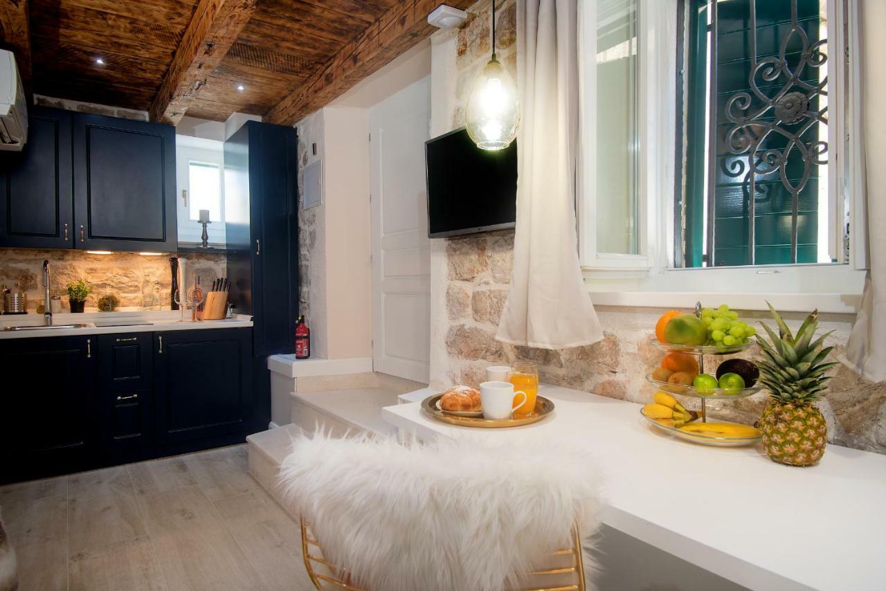 Balturio Boutique 4 Stars Properties In The Center Kaštela Exteriör bild